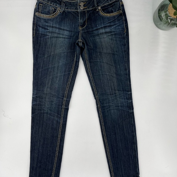 Mossimo Supply Co. Woman’s Skinny Jeans Size 7 - Picture 2 of 7